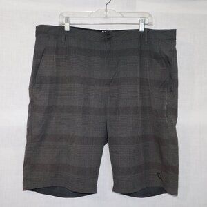 Gotcha Hybrid Mens 40 Gray Black Plaidd Shorts